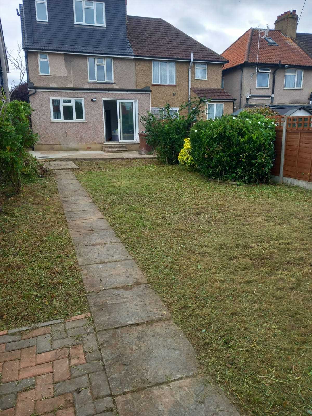 Eastcote Lane - Picture 6